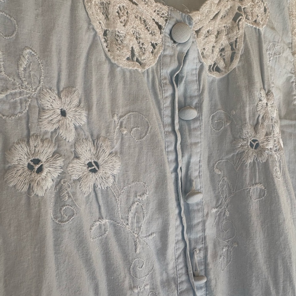 Vintage nightgown baby blue embroidered small - Picture 4 of 12